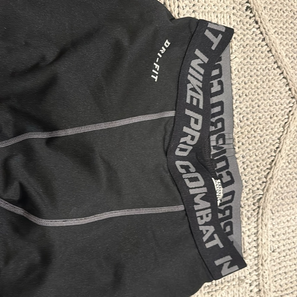 Compression leggings - Picture 2 of 3